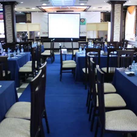 Bar Restaurant America Hotel 4*