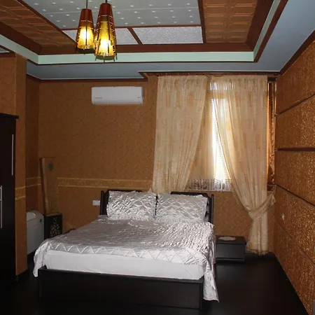 Bar Restaurant America 4* Kukes